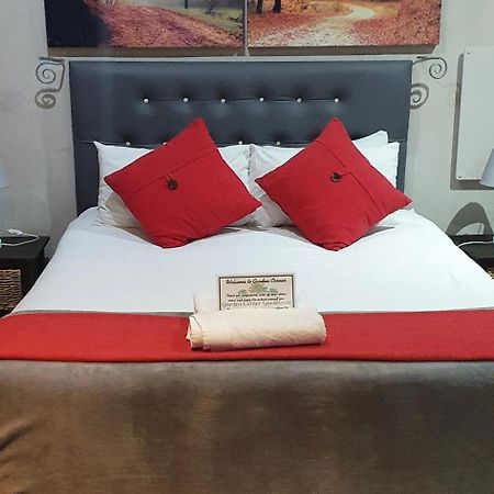 Garden Corner Guesthouse Beaufort West Εξωτερικό φωτογραφία