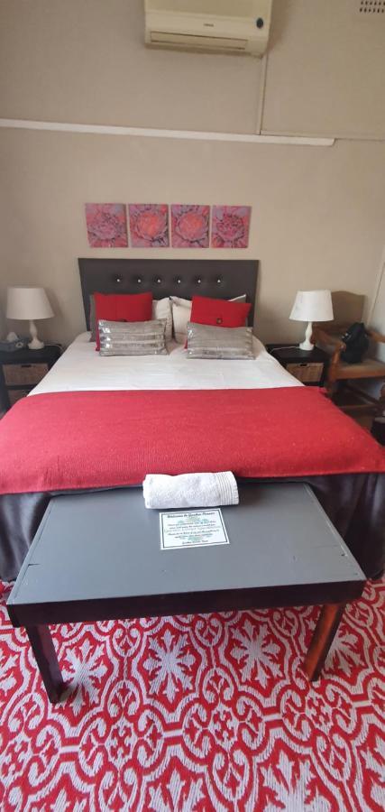 Garden Corner Guesthouse Beaufort West Εξωτερικό φωτογραφία