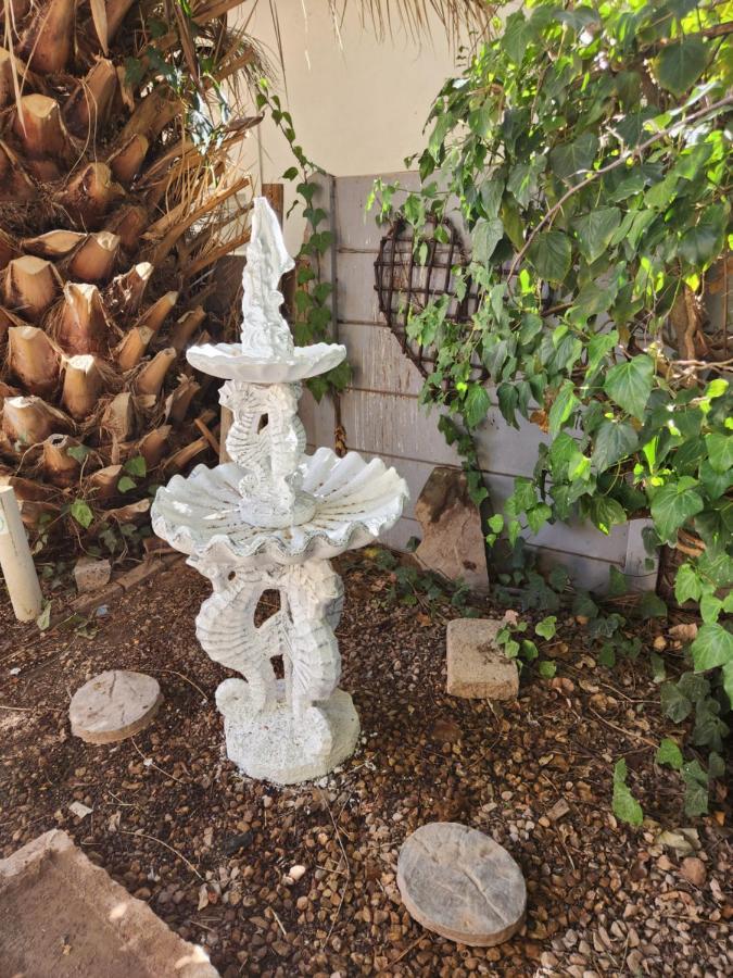Garden Corner Guesthouse Beaufort West Εξωτερικό φωτογραφία
