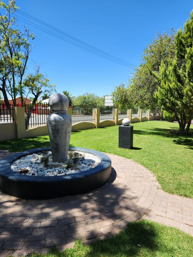 Garden Corner Guesthouse Beaufort West Εξωτερικό φωτογραφία